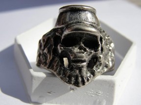 Jabberjewelry.com Unique Hat On Skull Ring