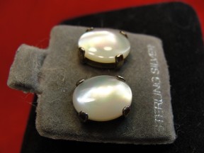 Jabberjewelry.com Vintage Silver Mother Of Pearl Earrings