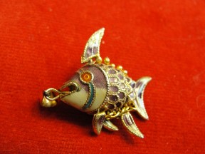 Jabberjewelry.com Silver Movable Enamel Fish Pendant