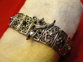 Jabberjewelry.com Silver Tone Dragon Fly CZ Bracelet